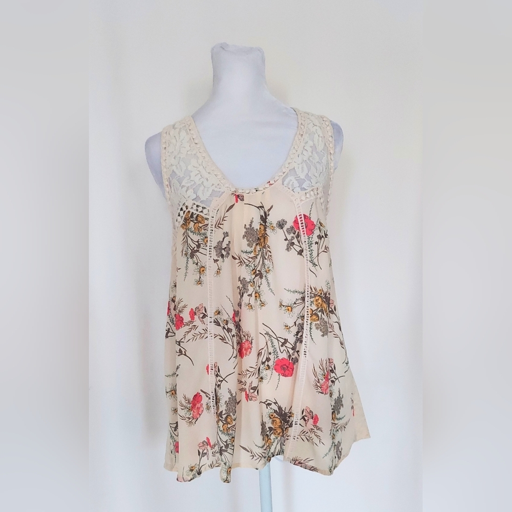 Hint of Mint Sleeveless Floral Lace Accent Top Womens XL Red Beige